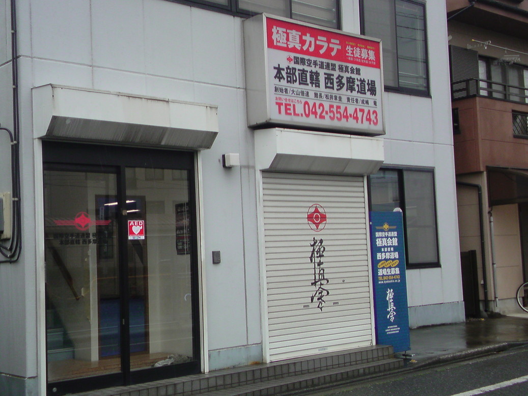 ���V���F�̐��E