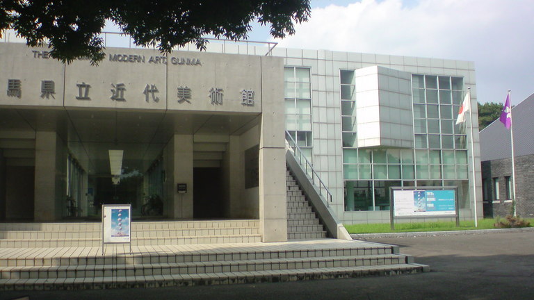 ���V���F�̐��E