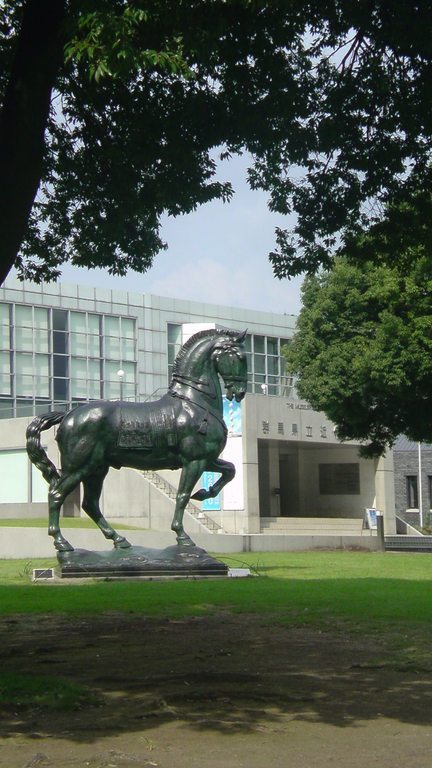 ���V���F�̐��E