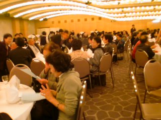 ���V���F�̐��E