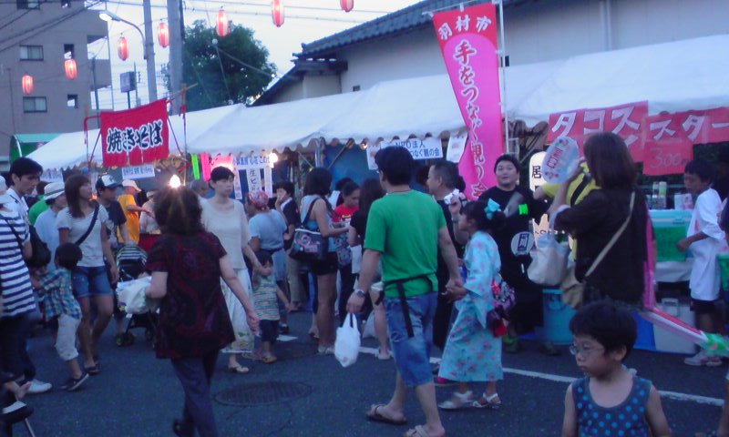 ���V���F�̐��E