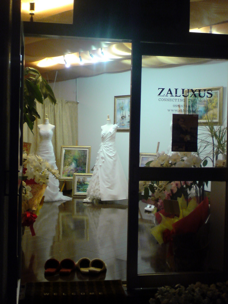 ���V���F�̐��E