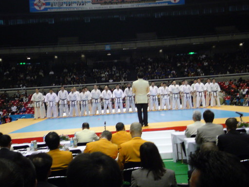 ���V���F�̐��E