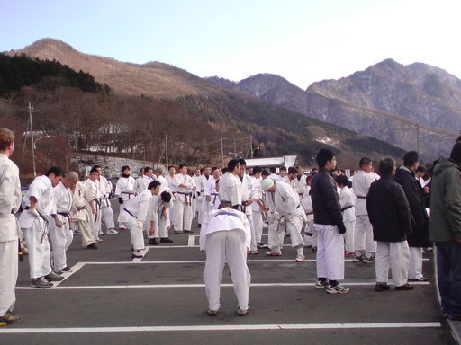 ���V���F�̐��E