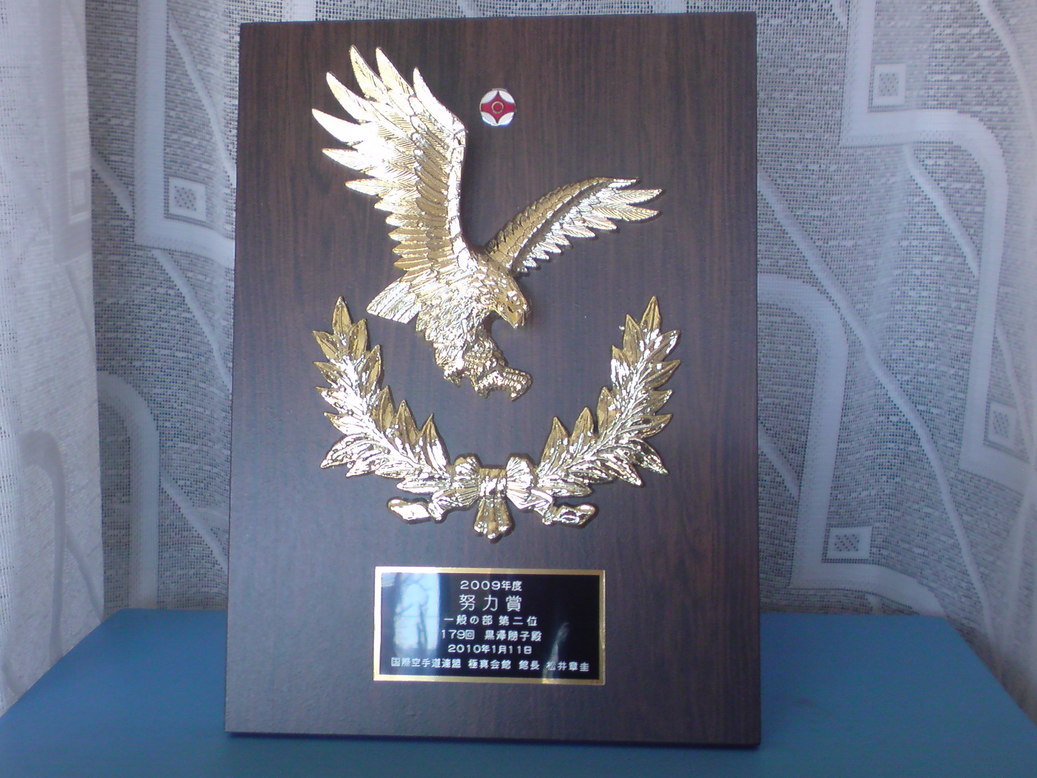 ���V���F�̐��E