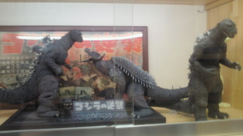 �S�W���𑢂�!�iBuild a Godzilla�j�M�j���[�����`�H�[