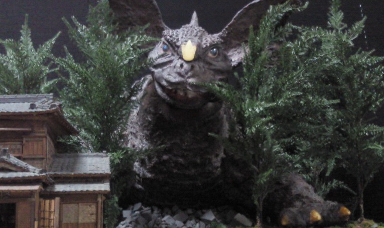 �S�W���𑢂�!�iBuild a Godzilla�j�M�j���[�����`�H�[