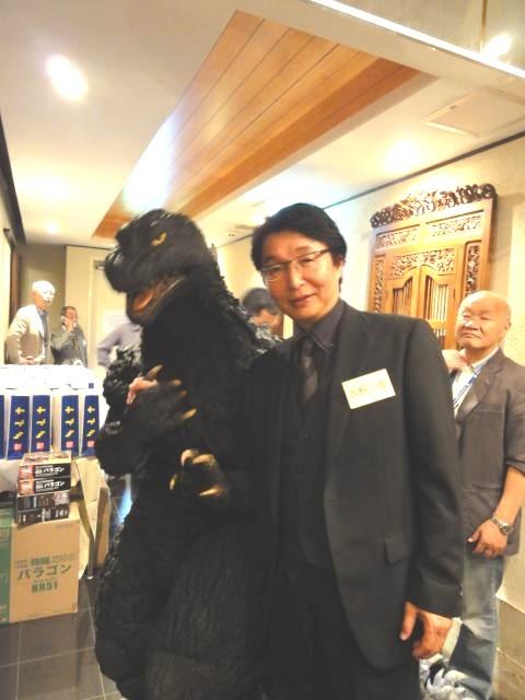 �S�W���𑢂�!�iBuild a Godzilla�j�M�j���[�����`�H�[