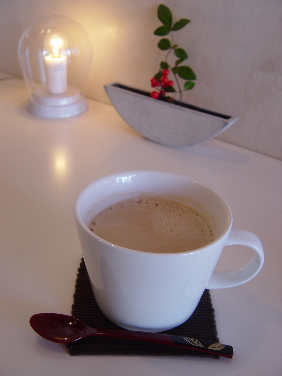 ���V����