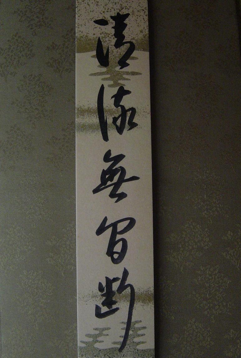 ���V����