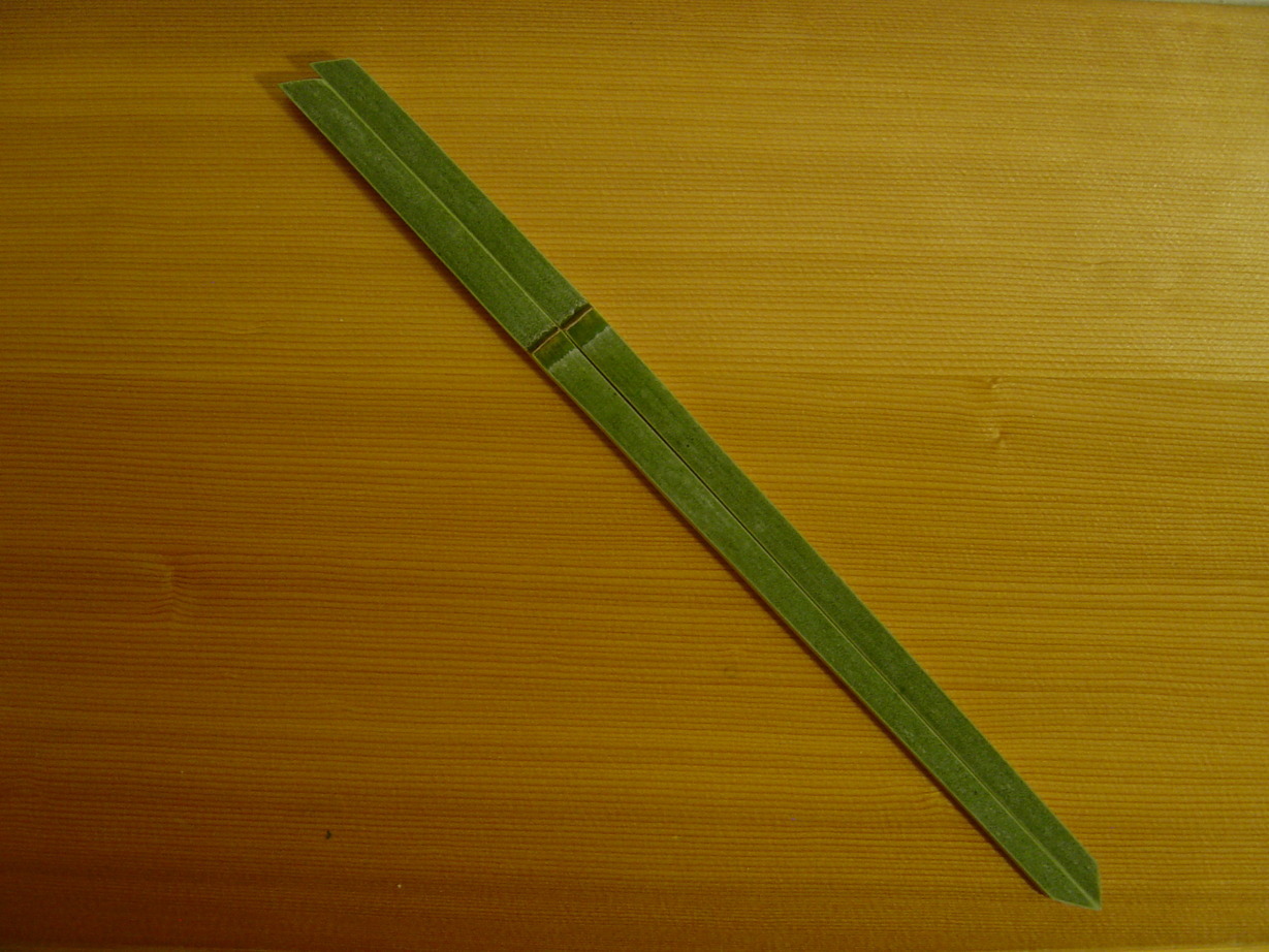 ���V����