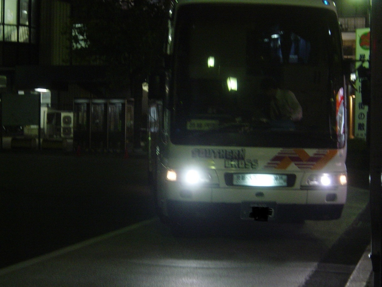 ���V����