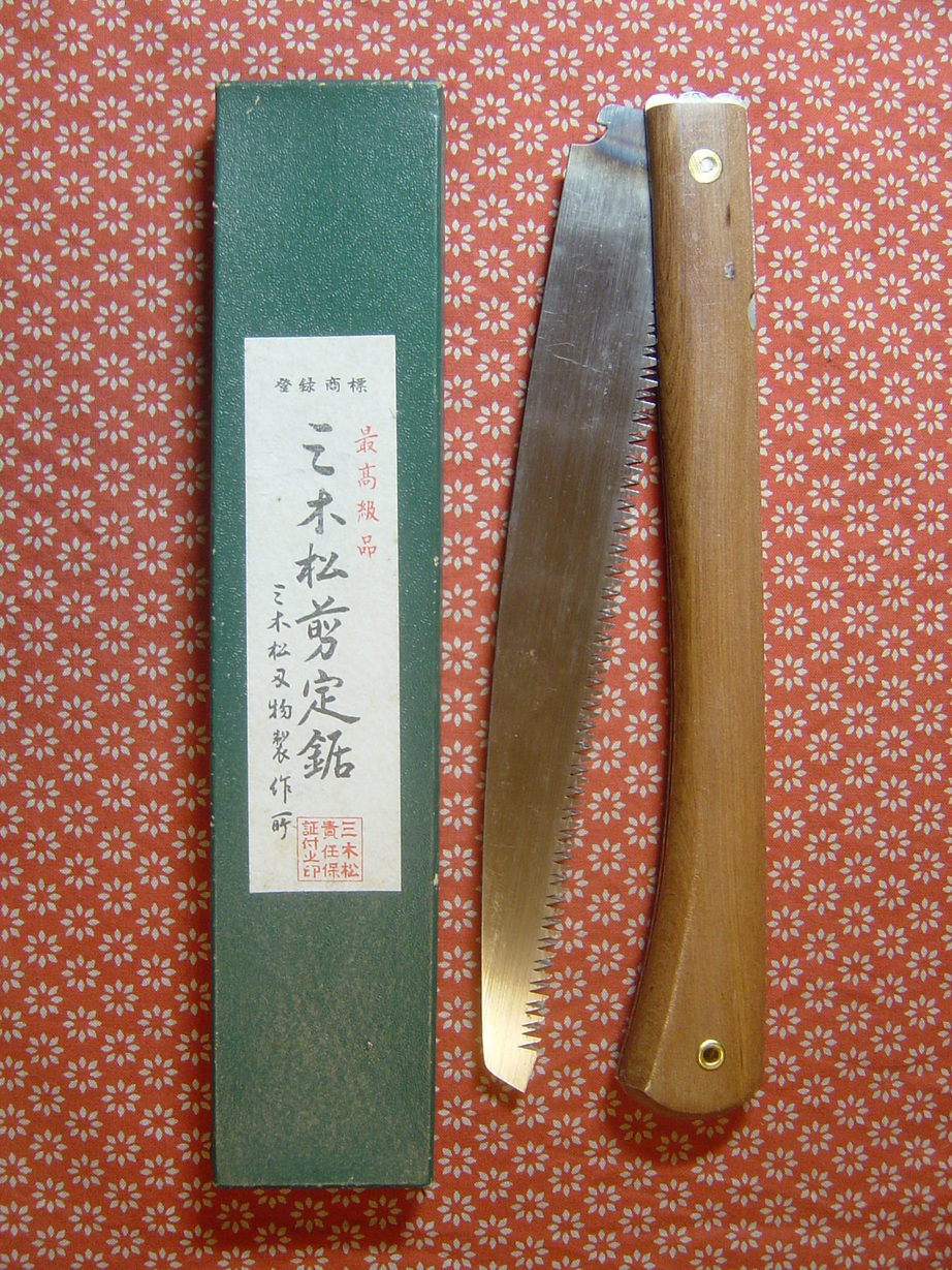 ���V����