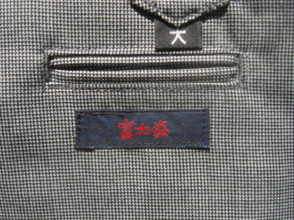 ���V����