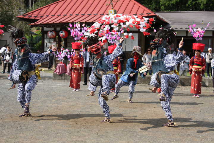 �� �� �T �� ��