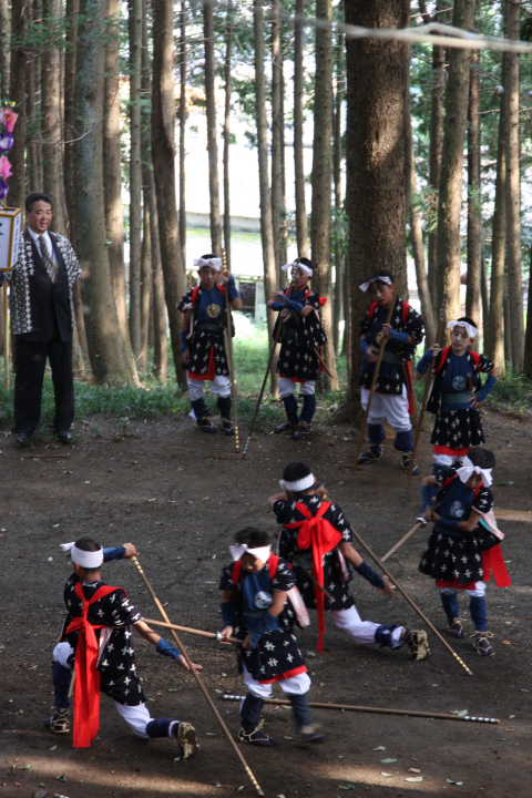 �� �� �T �� ��