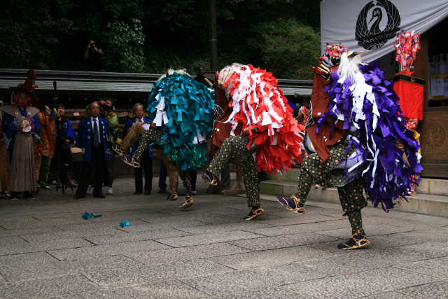 �� �� �T �� ��