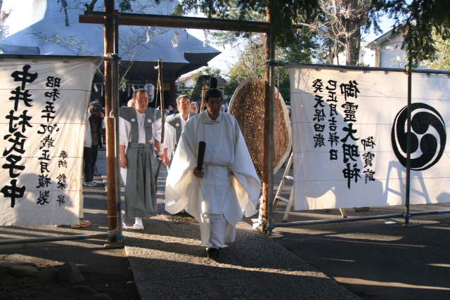 �� �� �T �� ��