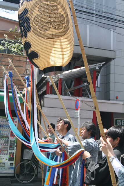 �� �� �T �� ��