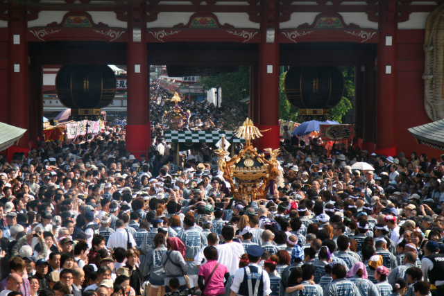 �� �� �T �� ��