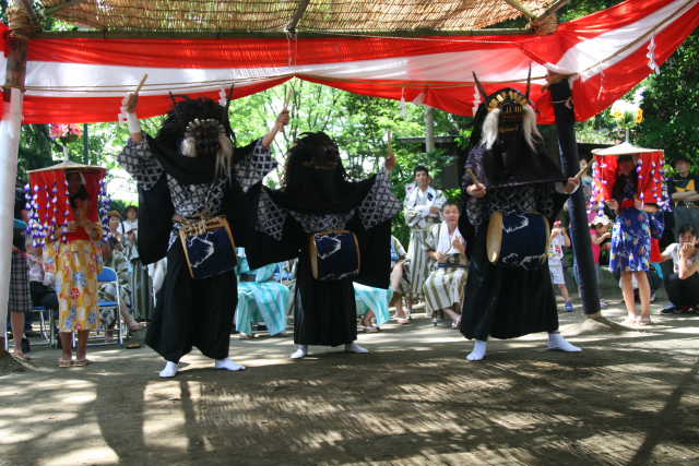 �� �� �T �� ��