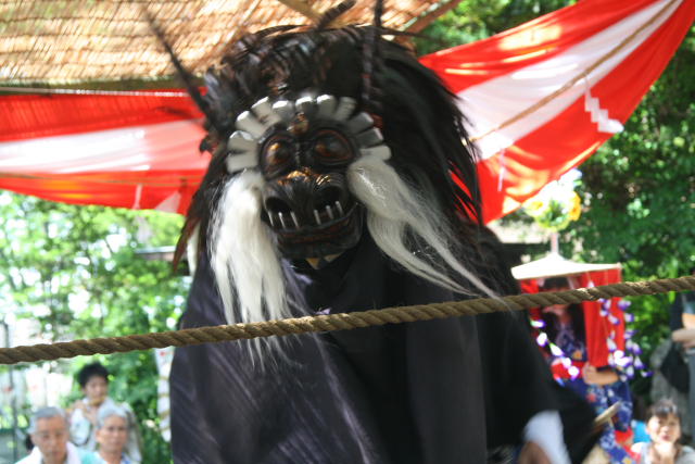 �� �� �T �� ��