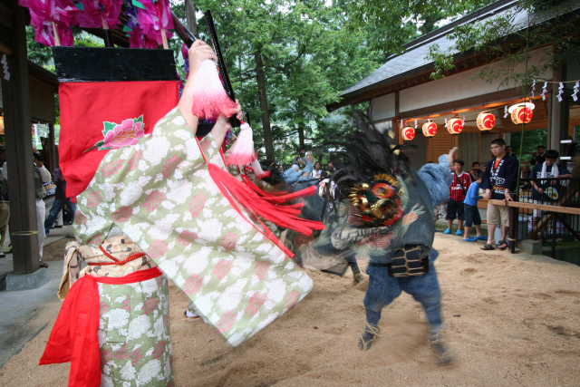 �� �� �T �� ��