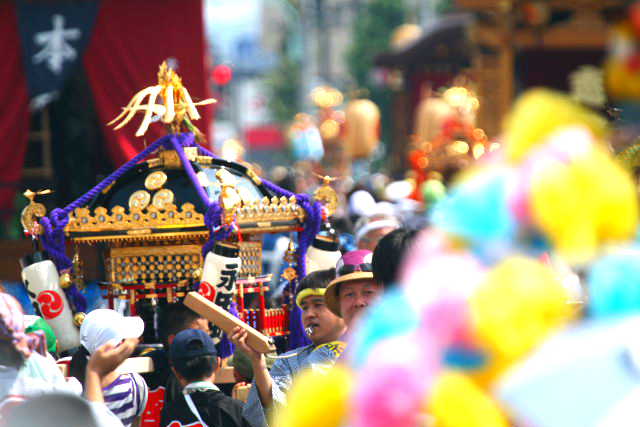 �� �� �T �� ��