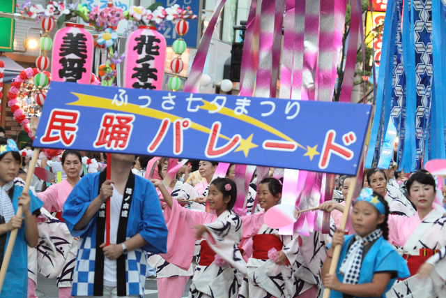 �� �� �T �� ��