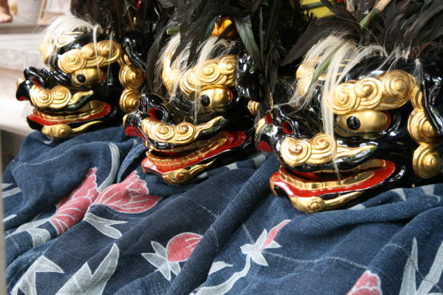 �� �� �T �� ��