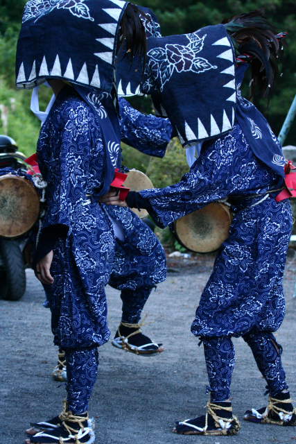 �� �� �T �� ��