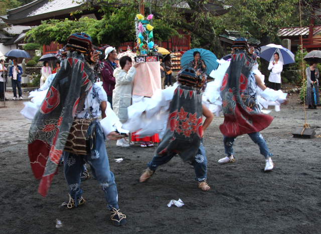 �� �� �T �� ��