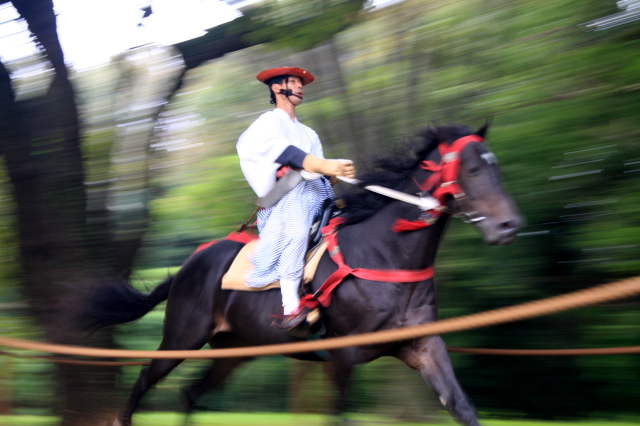 �� �� �T �� ��