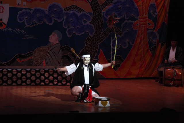 �� �� �T �� ��