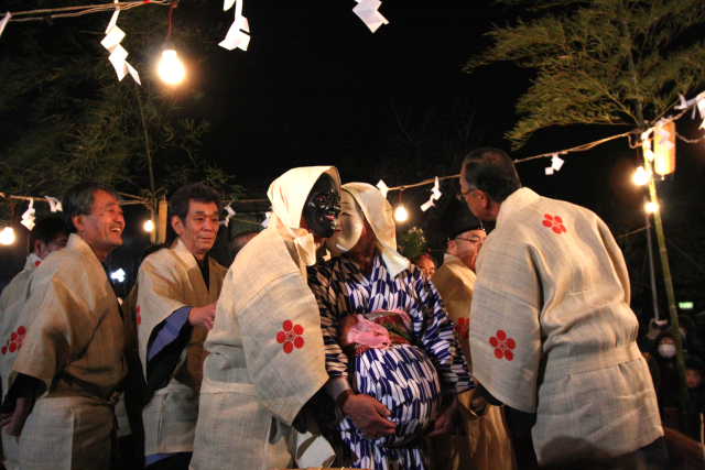 �� �� �T �� ��