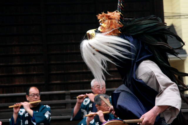 �� �� �T �� ��