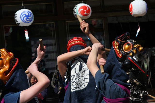 �� �� �T �� ��