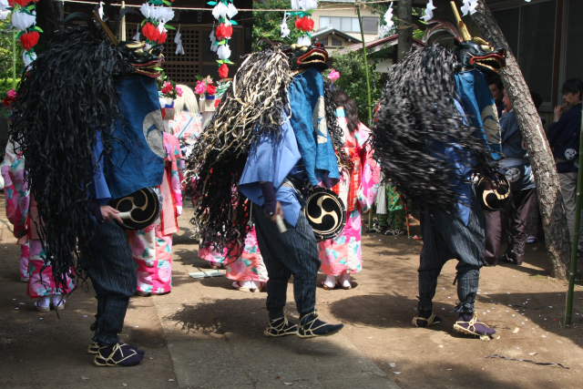 �� �� �T �� ��