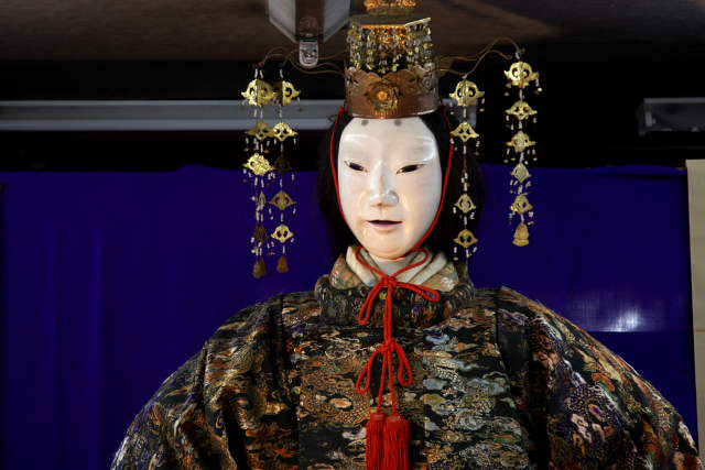 �� �� �T �� ��