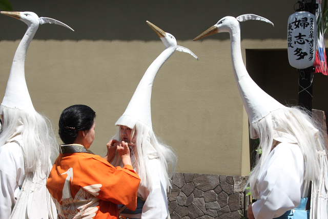 �� �� �T �� ��