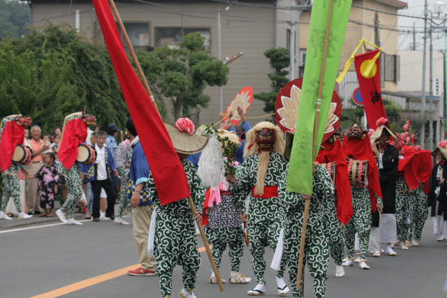 �� �� �T �� ��