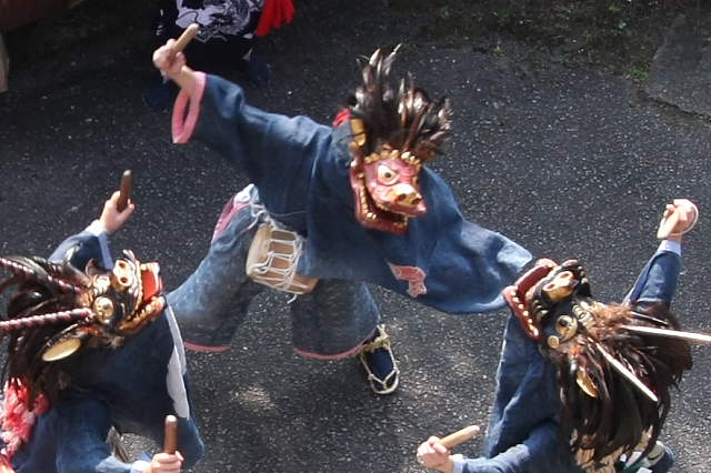 �� �� �T �� ��