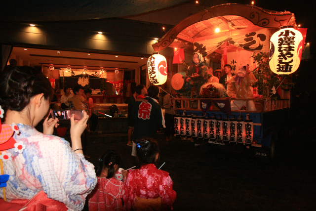 �� �� �T �� ��