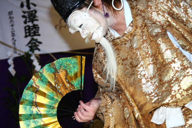 �� �� �T �� ��