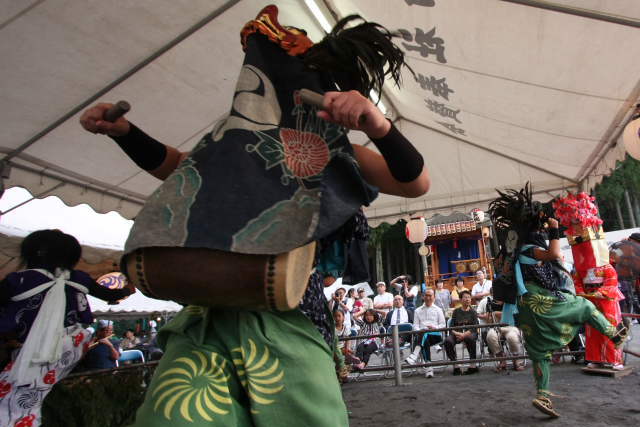 �� �� �T �� ��