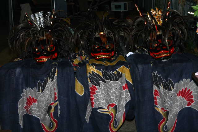 �� �� �T �� ��