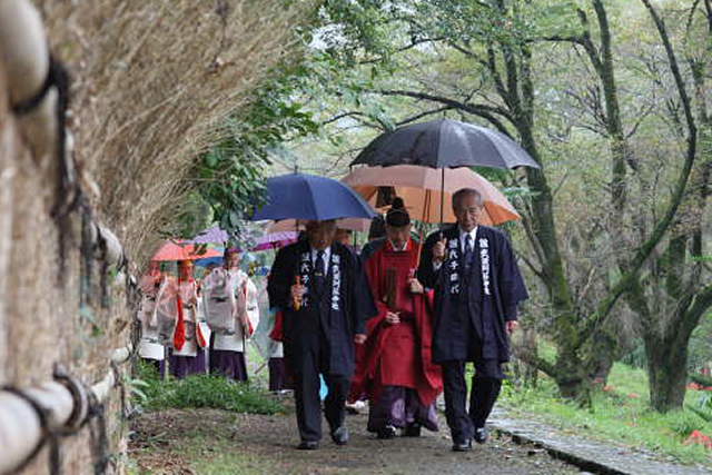 �� �� �T �� ��