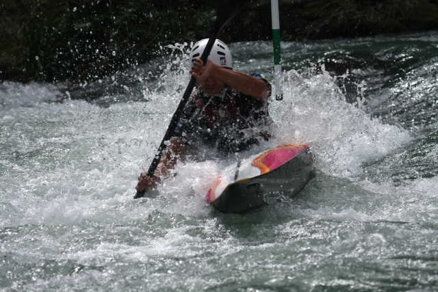 �� �� �T �� ��