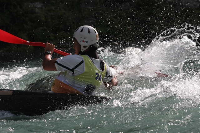 �� �� �T �� ��