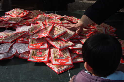 �� �� �T �� ��